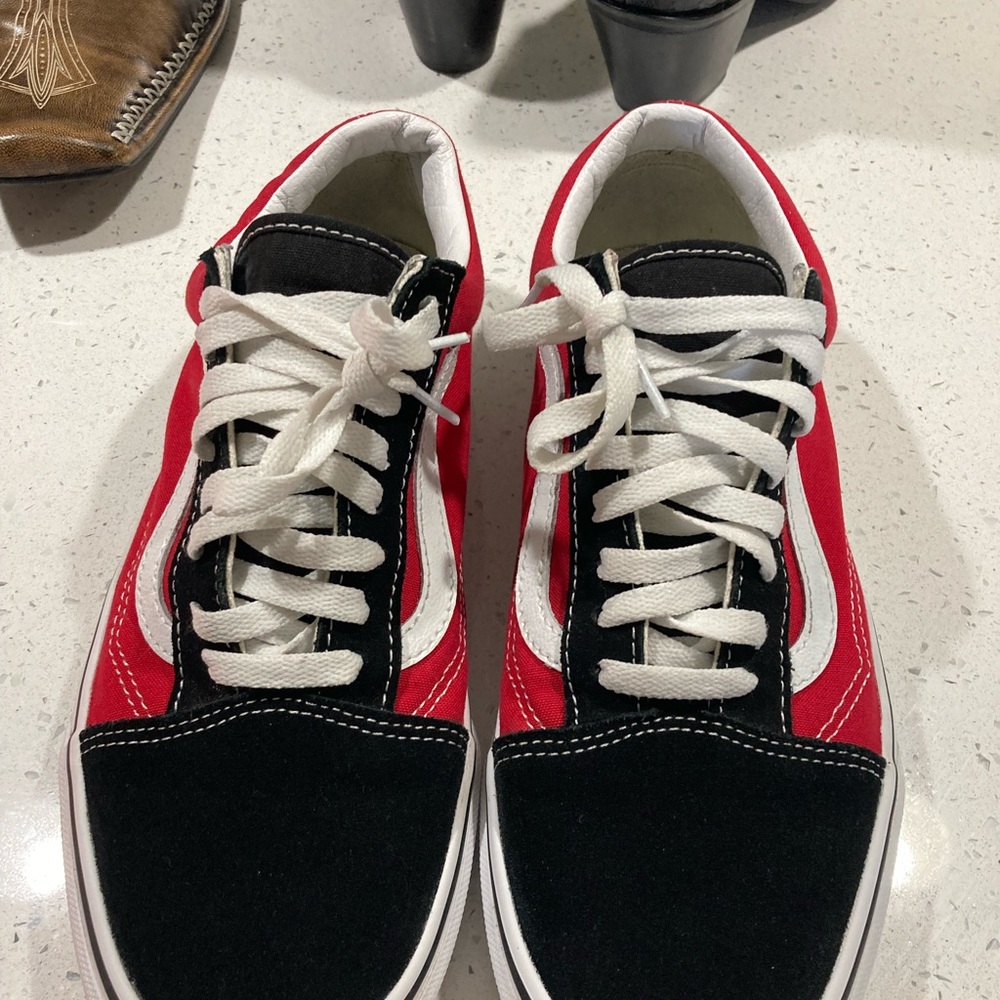 VANS OFF THE WALL